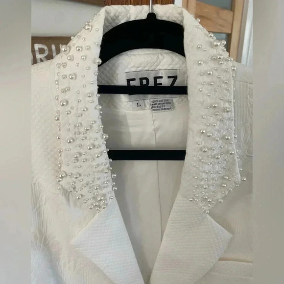 Vintage EREZ Cotton White Blazer Eyelet Long Sleeves Pearl Details Large EUC - Picture 2 of 13